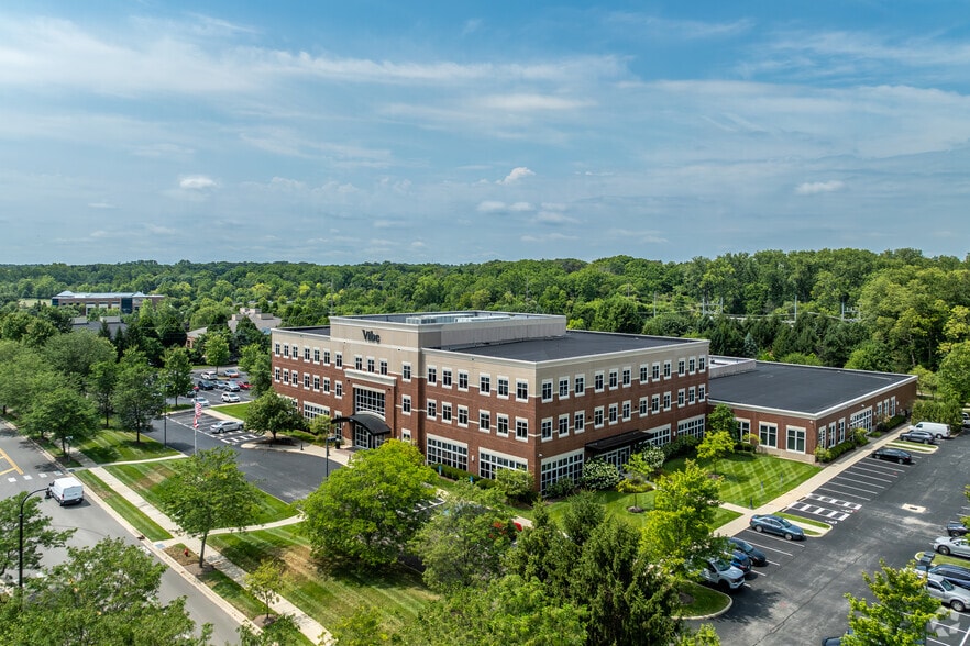 More Photos Of 579 Executive Campus Dr, Westerville Office For Lease