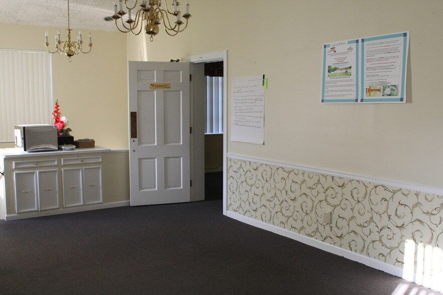 More Photos Of 10909 Chippewa Rd, Brecksville Religious Facility For Sale