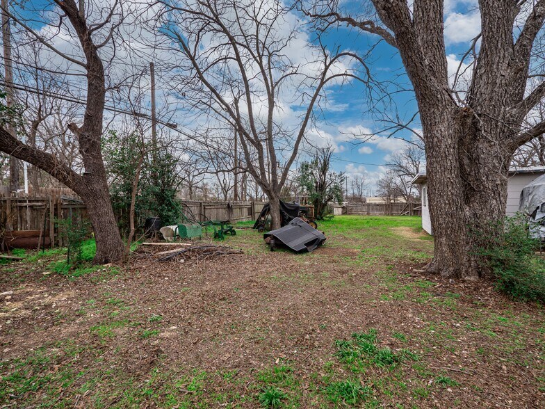 More Photos Of 201 S Highway 183, Leander Flex For Sale