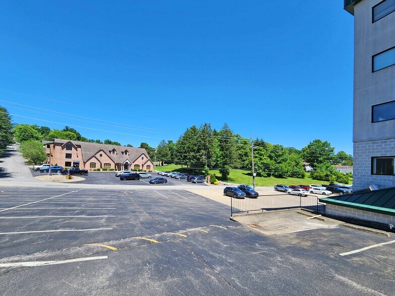 More Photos Of 1311-1319 Pineview Dr, Morgantown Medical For Lease