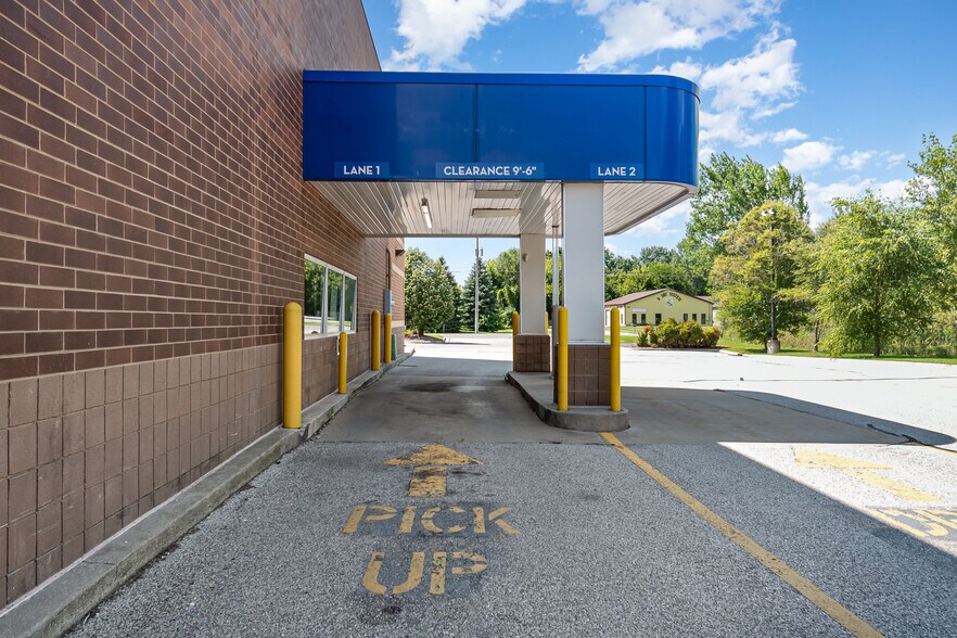 More Photos Of 1470 Tittabawassee Rd, Saginaw Drugstore For Sale