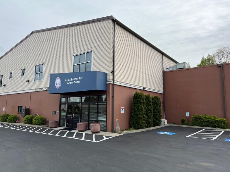 More Photos Of 1207 N 152nd St, Shoreline Lodge Meeting Hall For Lease