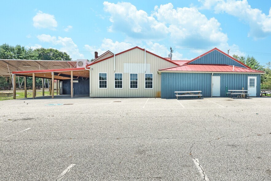 More Photos Of 21603 Middletown Rd, Freeland Freestanding For Sale