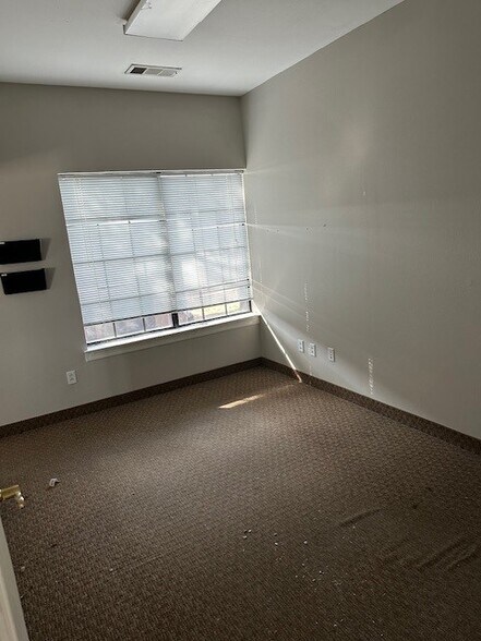 More Photos Of 649 Alsbury Blvd, Burleson Medical For Lease