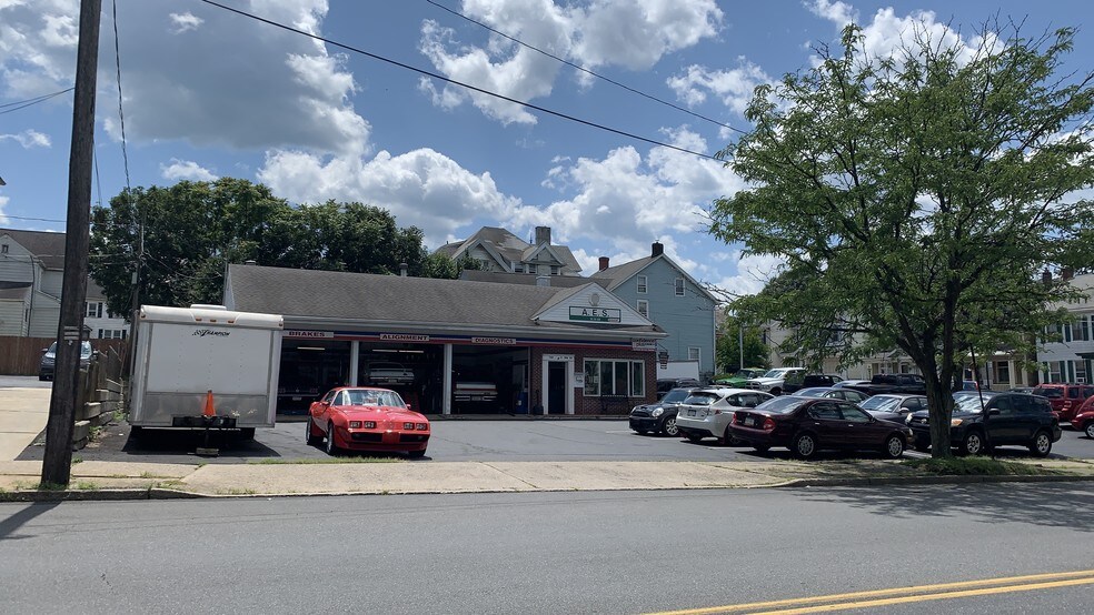 746 N New St, Bethlehem, PA 18018 Auto Repair For Sale