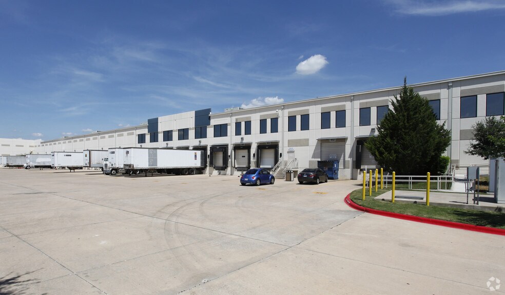 More Photos Of 2311 W Rundberg Ln, Austin Unknown For Lease