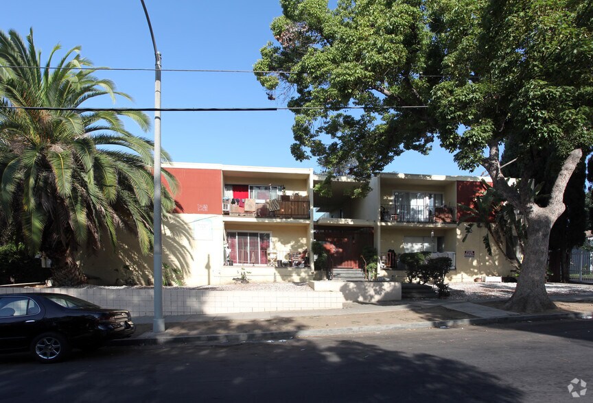 More Photos Of 1303 N Summit Ave, Pasadena Apartments For Sale