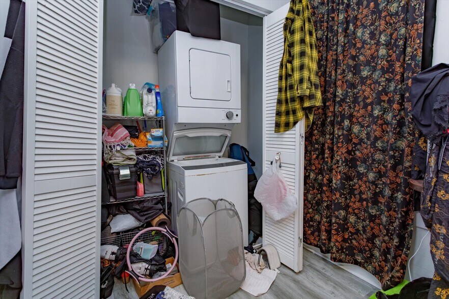 More Photos Of 37 Hill Ave, Orlando Flex For Sale