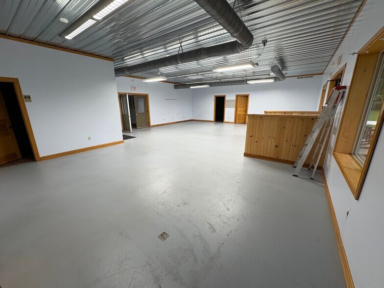 More Photos Of 150 Jack Berg Ln, Coon Valley Industrial For Lease