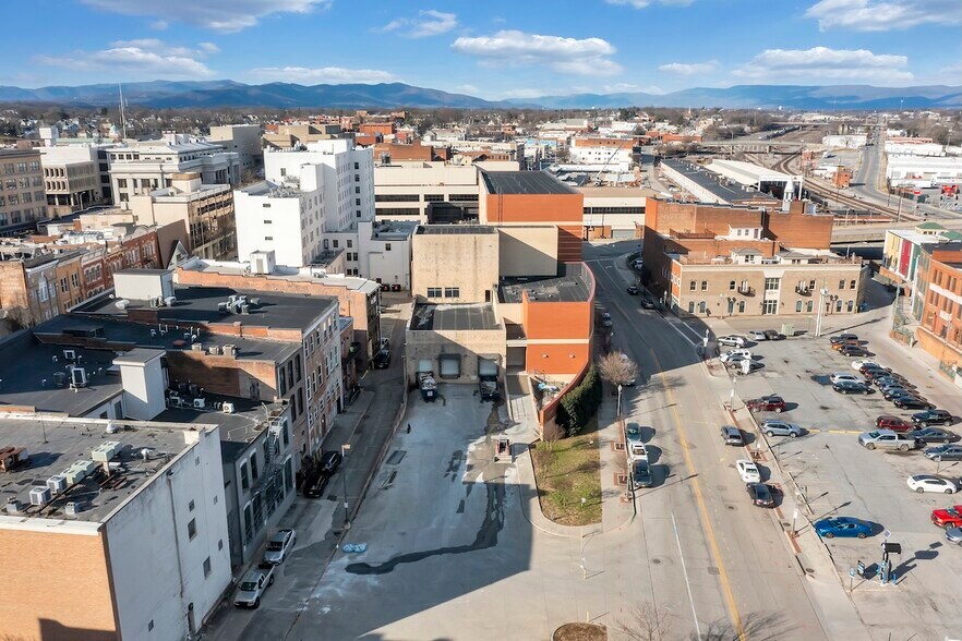 More Photos Of 120 Salem Ave SW, Roanoke Warehouse For Sale