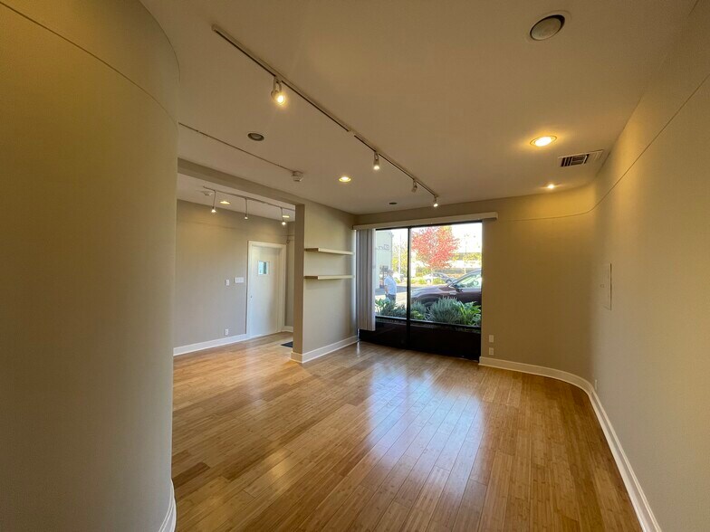 More Photos Of 1925 Francisco Blvd E, San Rafael Light Manufacturing For Lease