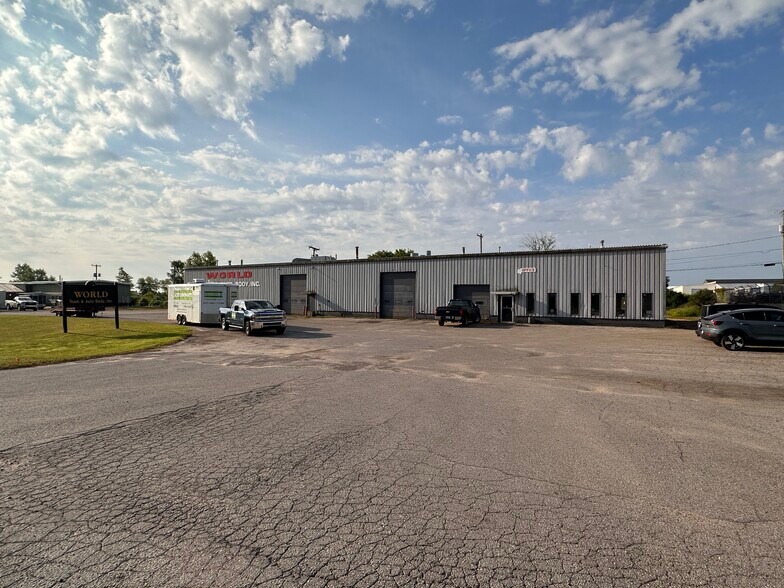 More Photos Of 3945 S Blue Star Dr, Traverse City Service For Lease
