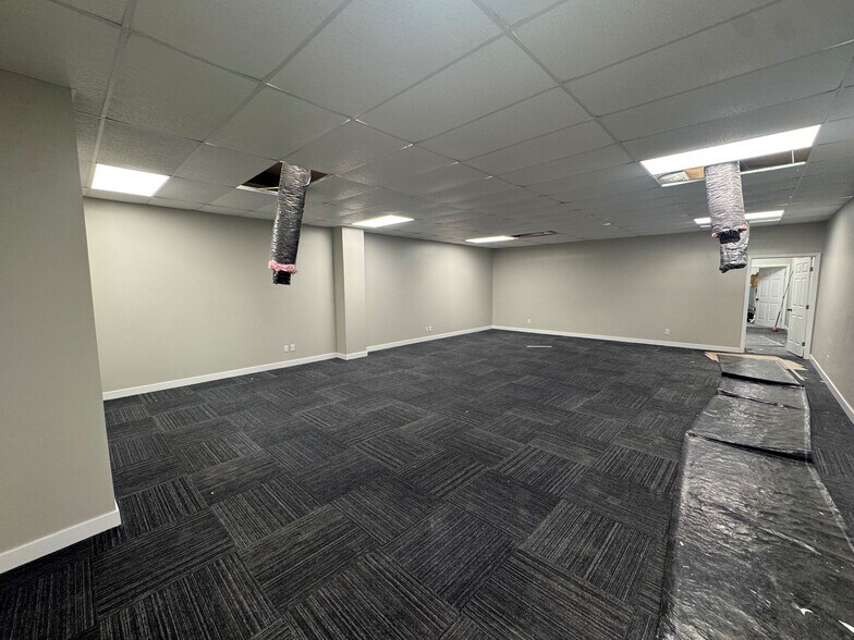 More Photos Of 17230-17232 Bel-Ray Pl, Belton Warehouse For Sale