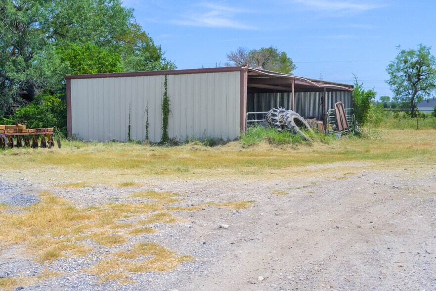 More Photos Of 931 W FM 78, Marion Land For Sale