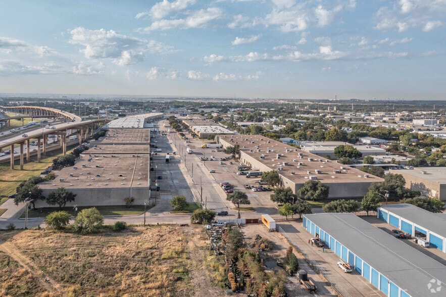 More Photos Of 10701-10737 King William Dr, Dallas Distribution For Lease