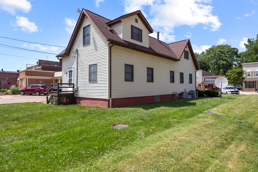 More Photos Of 18 E Main St, Seville Medical For Sale