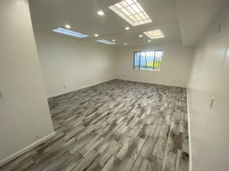More Photos Of 1157-1197 E Fry Blvd, Sierra Vista Storefront For Lease