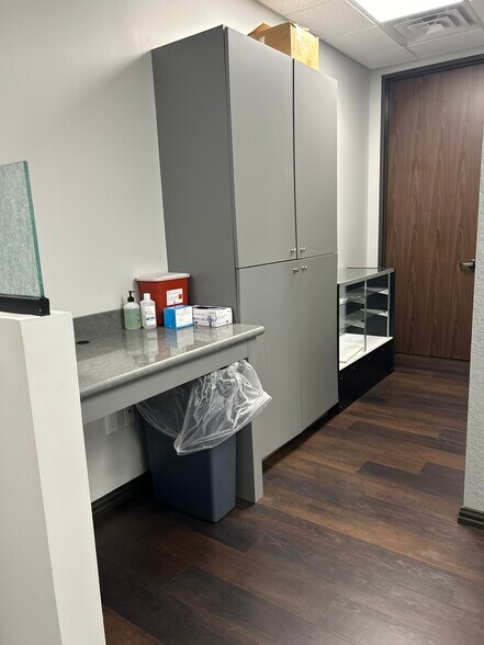 More Photos Of 3275 College Park Dr, Conroe Office For Sale