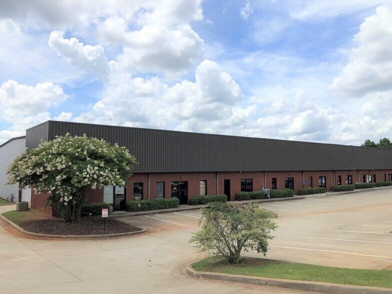 More Photos Of 433 McDonough Pky, McDonough Flex For Lease