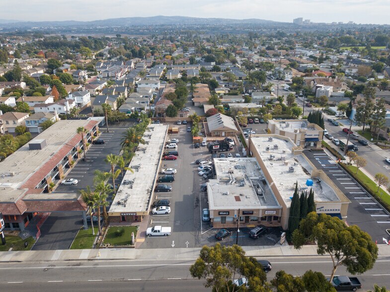 More Photos Of 2428 Newport Blvd, Costa Mesa Freestanding For Sale