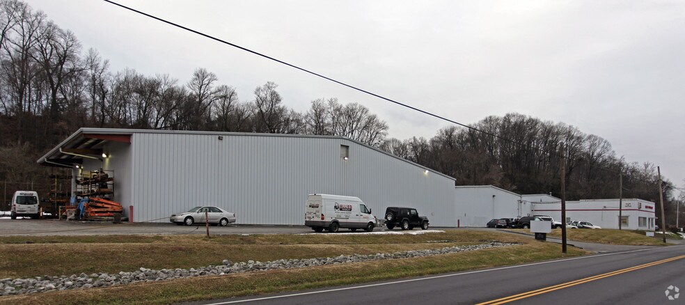 More Photos Of 1640 Island Home Ave, Knoxville Warehouse For Lease