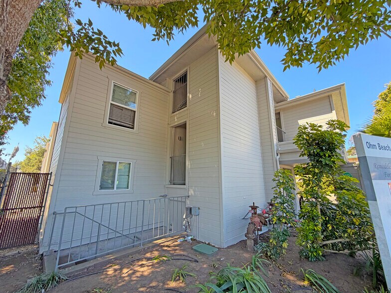 More Photos Of 5615 Carpinteria Ave, Carpinteria Apartments For Sale