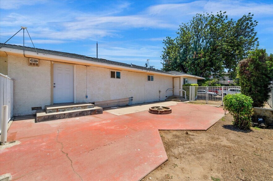 More Photos Of 2611 N Fresno St, Fresno Medical For Sale