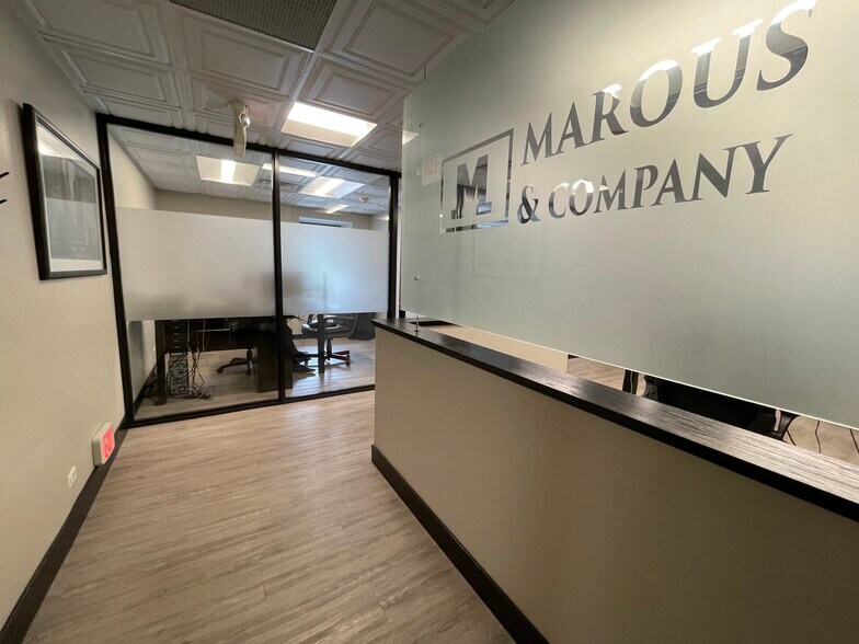 More Photos Of 1550 N Northwest Hwy, Park Ridge Medical For Lease