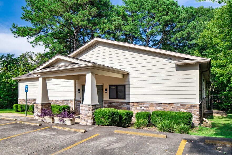 More Photos Of 1184 Davis Pl NW, Atlanta Religious Facility For Sale