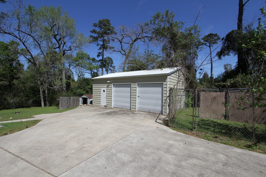 More Photos Of 11518 Bogs Rd, Tomball Shelter For Sale