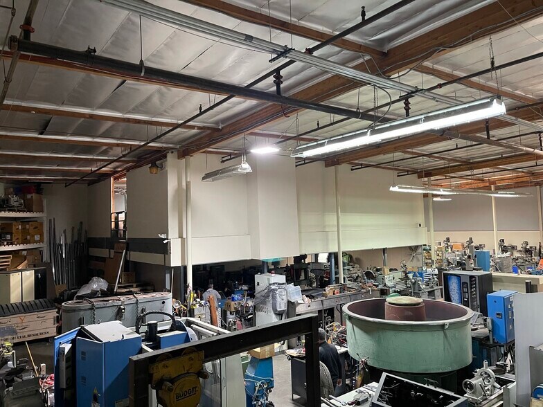 More Photos Of 1741 Fiske Pl, Oxnard Warehouse For Sale