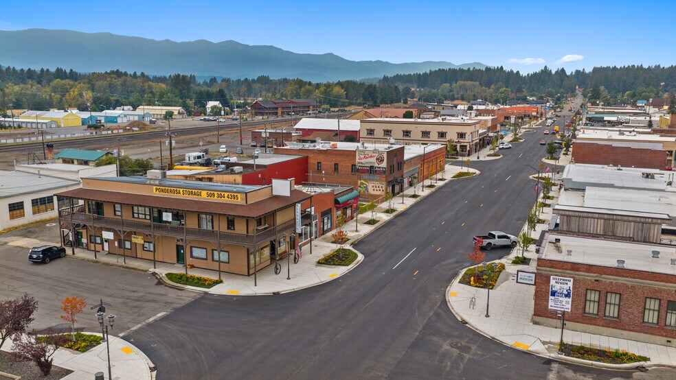More Photos Of 220 E 1st St, Cle Elum General Retail For Sale