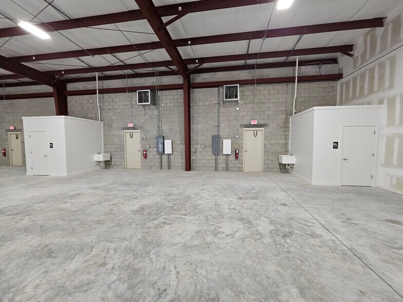 More Photos Of 2680 Stratton Blvd, Saint Augustine Light Distribution For Lease