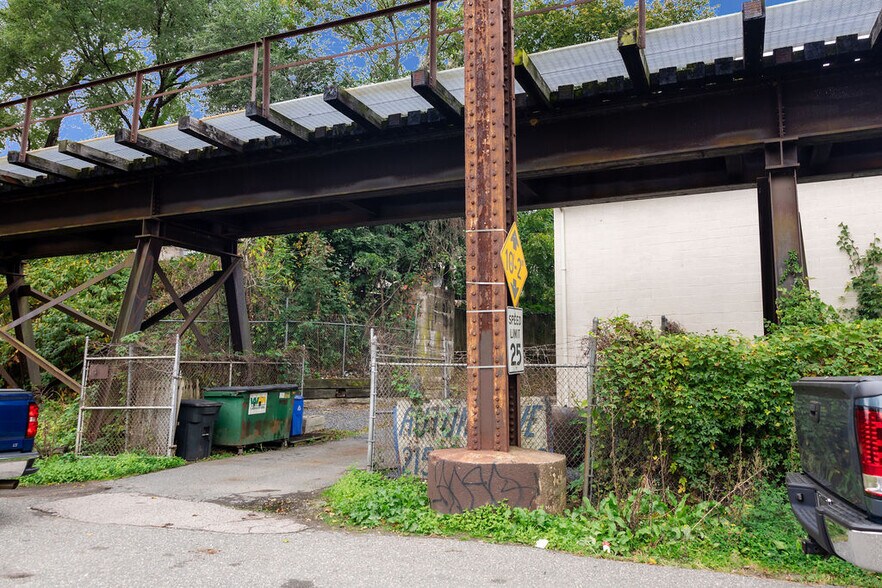 More Photos Of 8257 Frankford Ave, Philadelphia Auto Repair For Sale