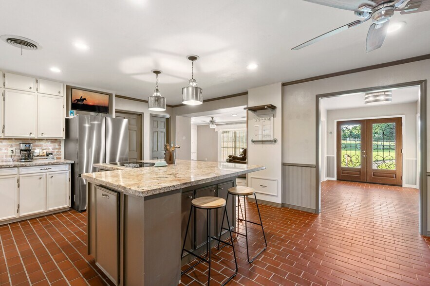 More Photos Of 2355 Jackson League Cir, Brenham Lodge Meeting Hall For Sale