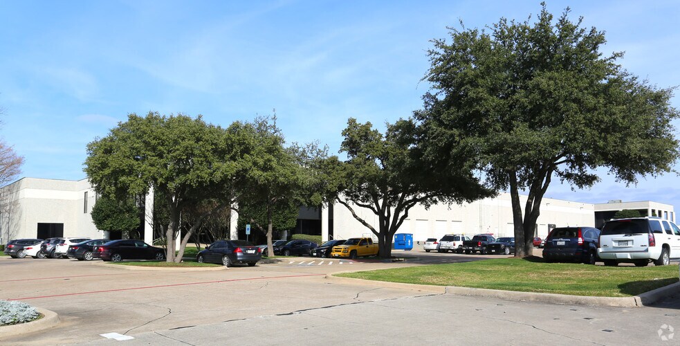 More Photos Of 1505 Wallace Dr, Carrollton Warehouse For Lease
