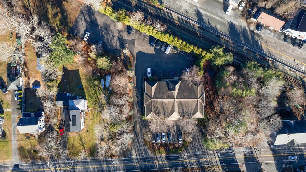 More Photos Of 68 Evergreen St, Kingston Medical For Lease