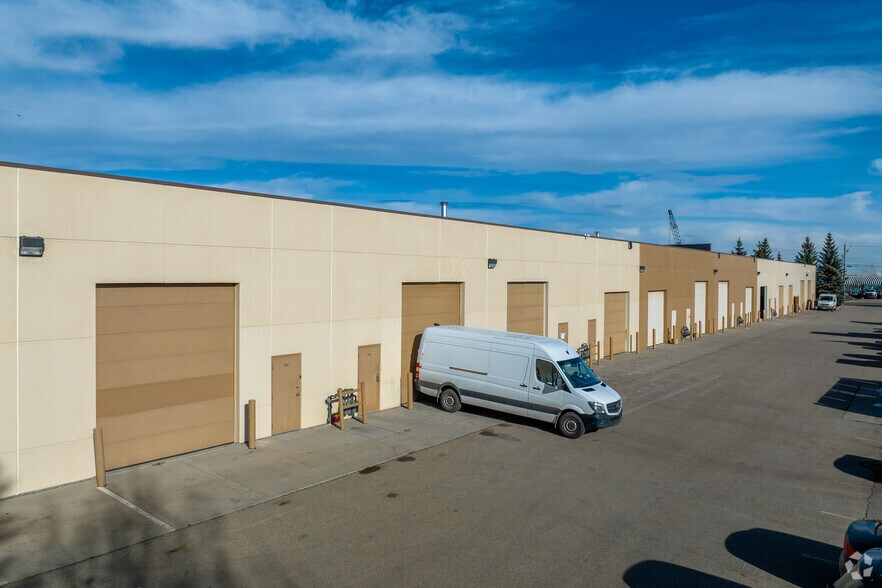 More Photos Of 11769 40th St SE, Calgary Warehouse For Sale