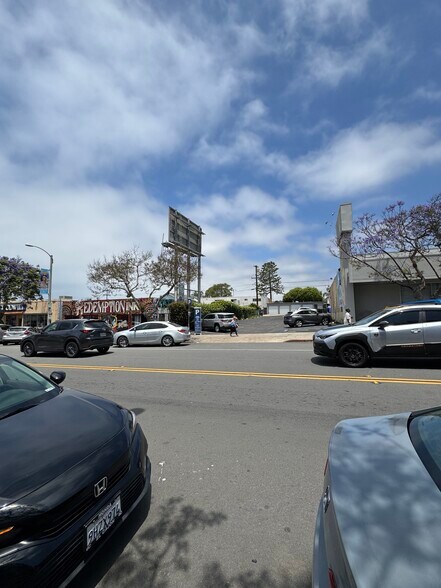 More Photos Of 1434-1444 Garnet Ave, San Diego Storefront For Sale