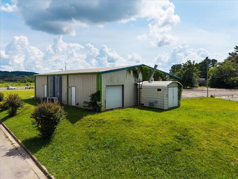 More Photos Of 2441 Moody Pky, Moody Freestanding For Sale