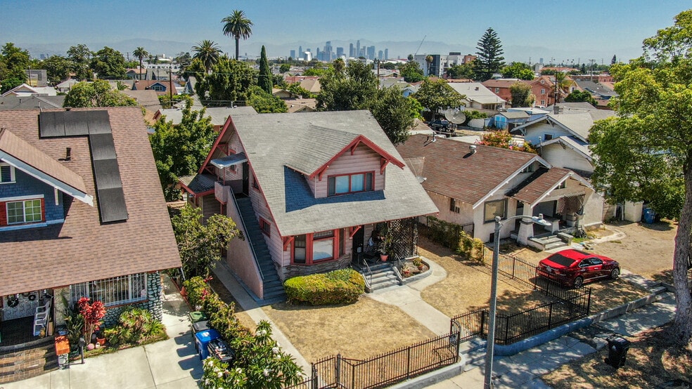 Primary Photo Of 1111 W 47th St, Los Angeles Apartments For Sale