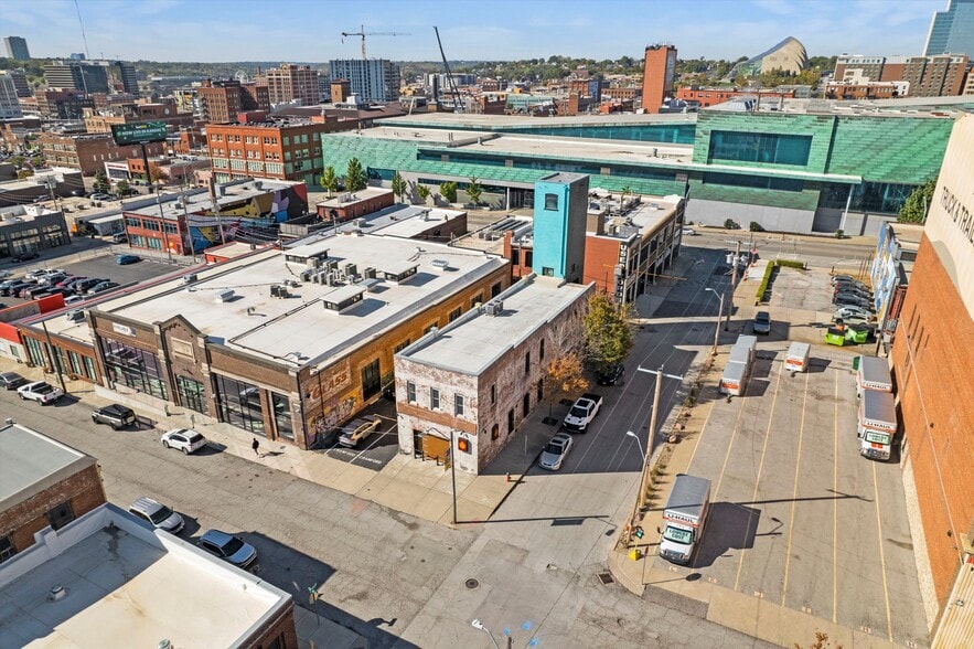 More Photos Of 1600 Locust St, Kansas City Storefront Retail Office For Sale