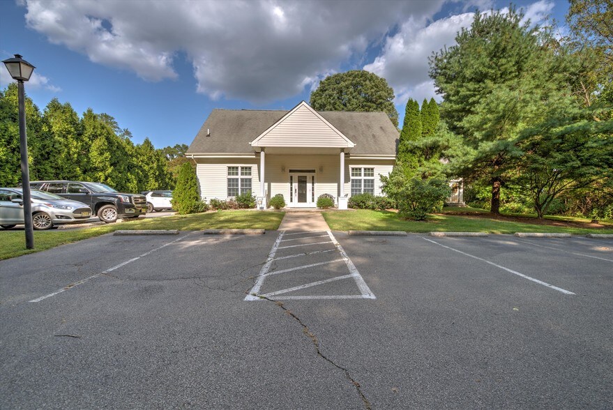 More Photos Of 1808-1810 Mount Holly Rd, Burlington Flex For Sale