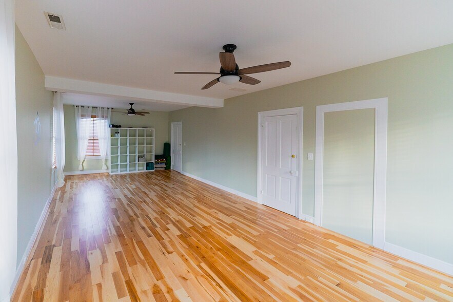 More Photos Of 417 Main St, Laurel Office For Lease