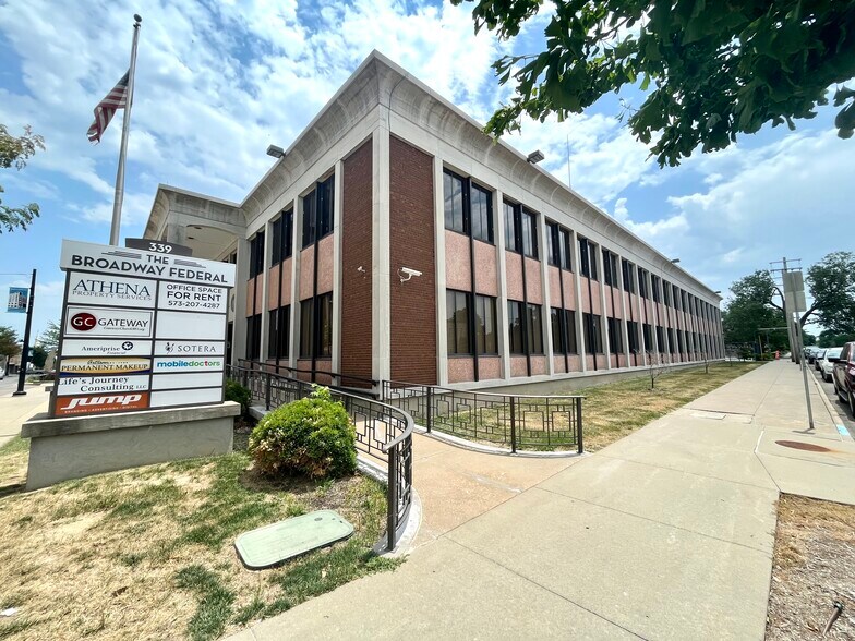 Primary Photo Of 339 Broadway St, Cape Girardeau Office For Lease