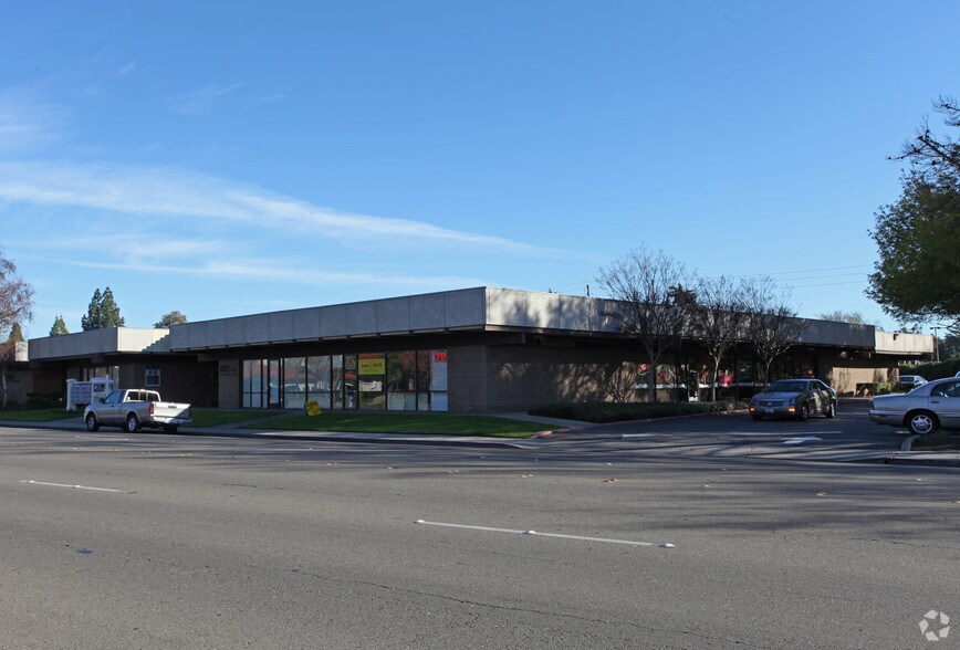 More Photos Of 1212 W Robinhood Dr, Stockton Unknown For Lease