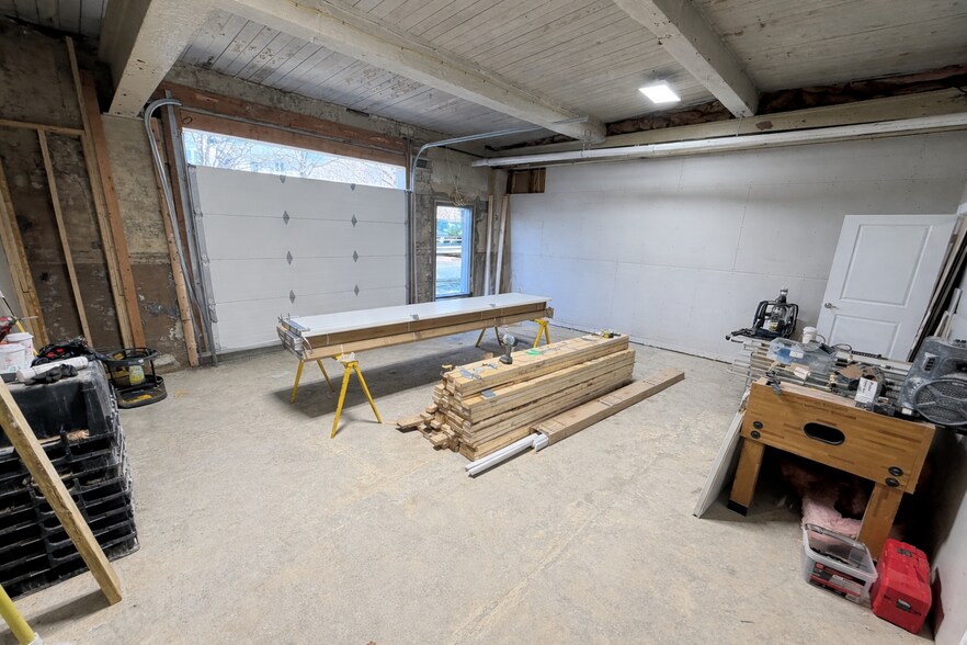 More Photos Of 513 Winthrop St, Rehoboth Warehouse For Lease