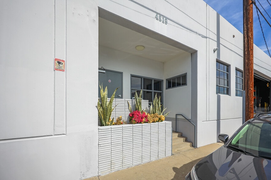 More Photos Of 4807-4827 E 49th St, Vernon Warehouse For Lease