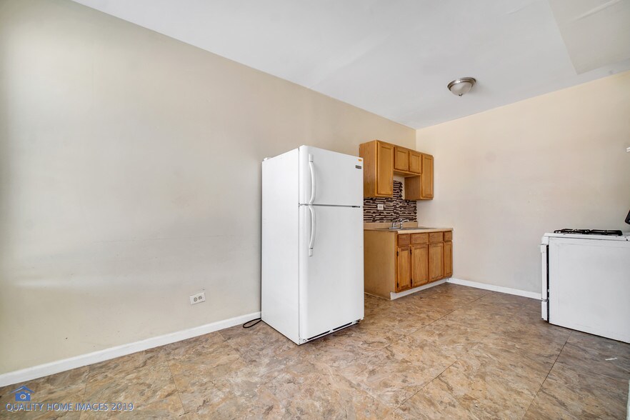 More Photos Of 932-944 E 79th St, Chicago Apartments For Sale