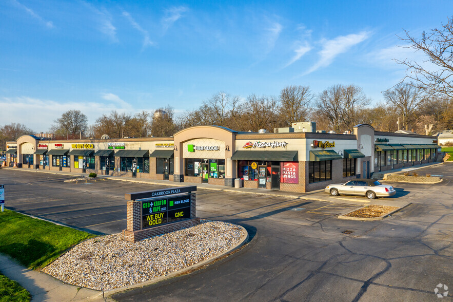 Primary Photo Of 7620 Metcalf Ave, Overland Park Storefront For Lease